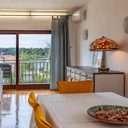 5 Bedroom Awesome In Holiday home *