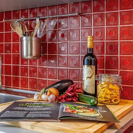 5 Bedroom Awesome In Casa vacanze Medolino