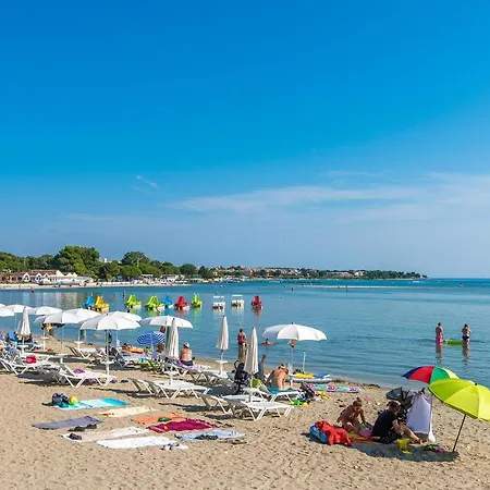 5 Bedroom Awesome In * Medolino