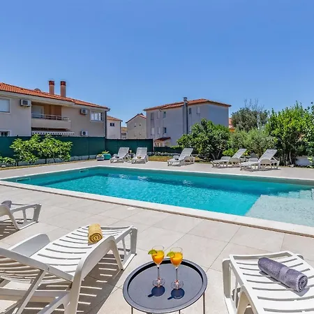 Holiday home 5 Bedroom Awesome In Medulin