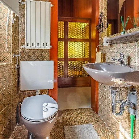 Holiday home 5 Bedroom Awesome In *
