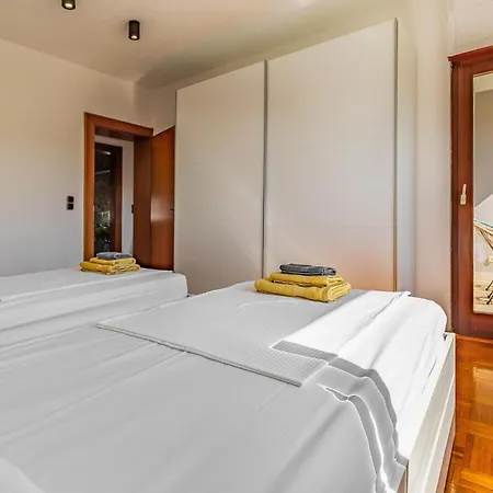 5 Bedroom Awesome In